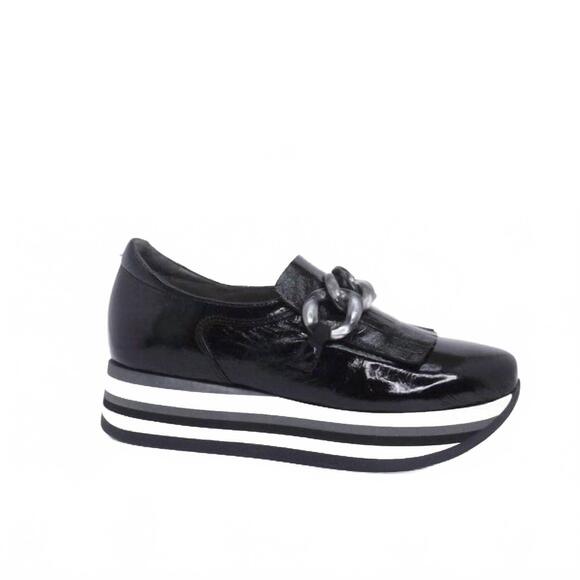 NEW SOFTWAVES women's adaya platform shoes in black venise